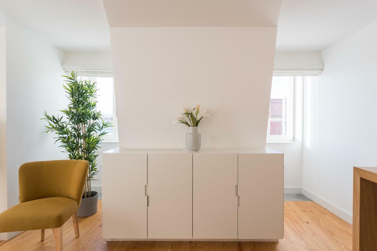 Flh Chiado Bright Apartment Lisbon Luaran gambar
